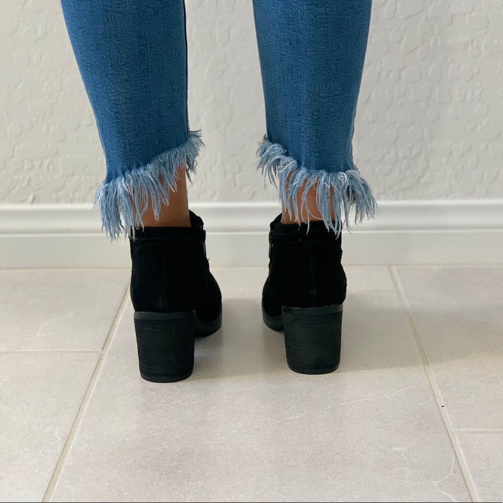 NIB Stylish Genuine Suede Tassels Shootie - Picture 5 of 8